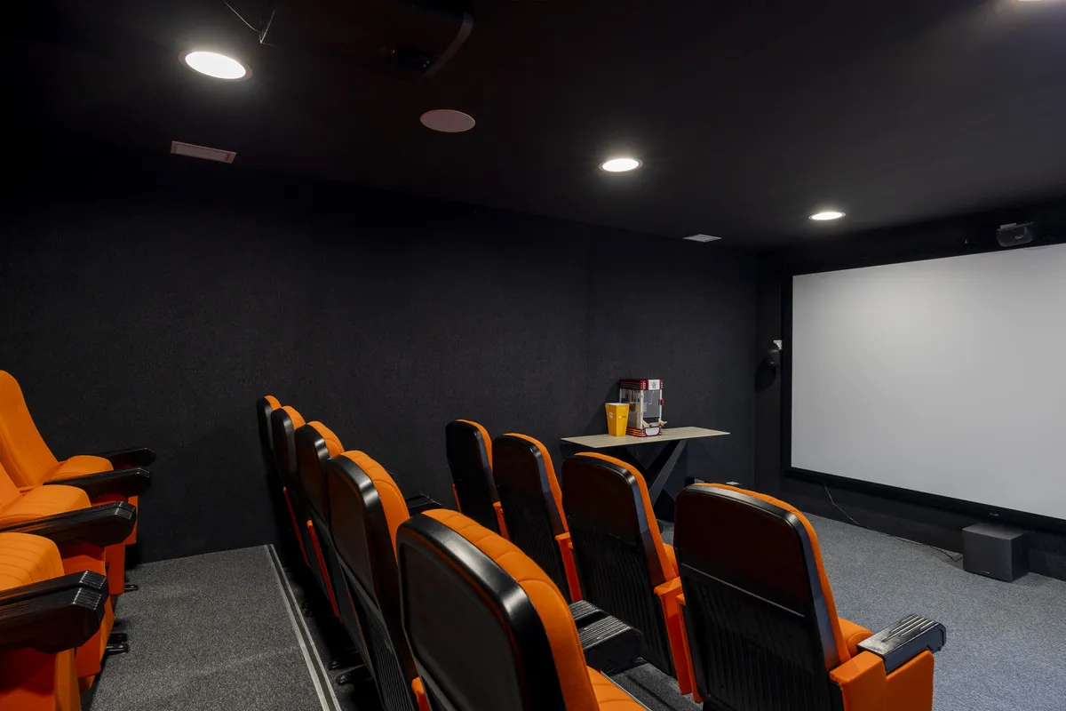 8e0404bf-f0af-4882-9fb9-d2c505cac9fc