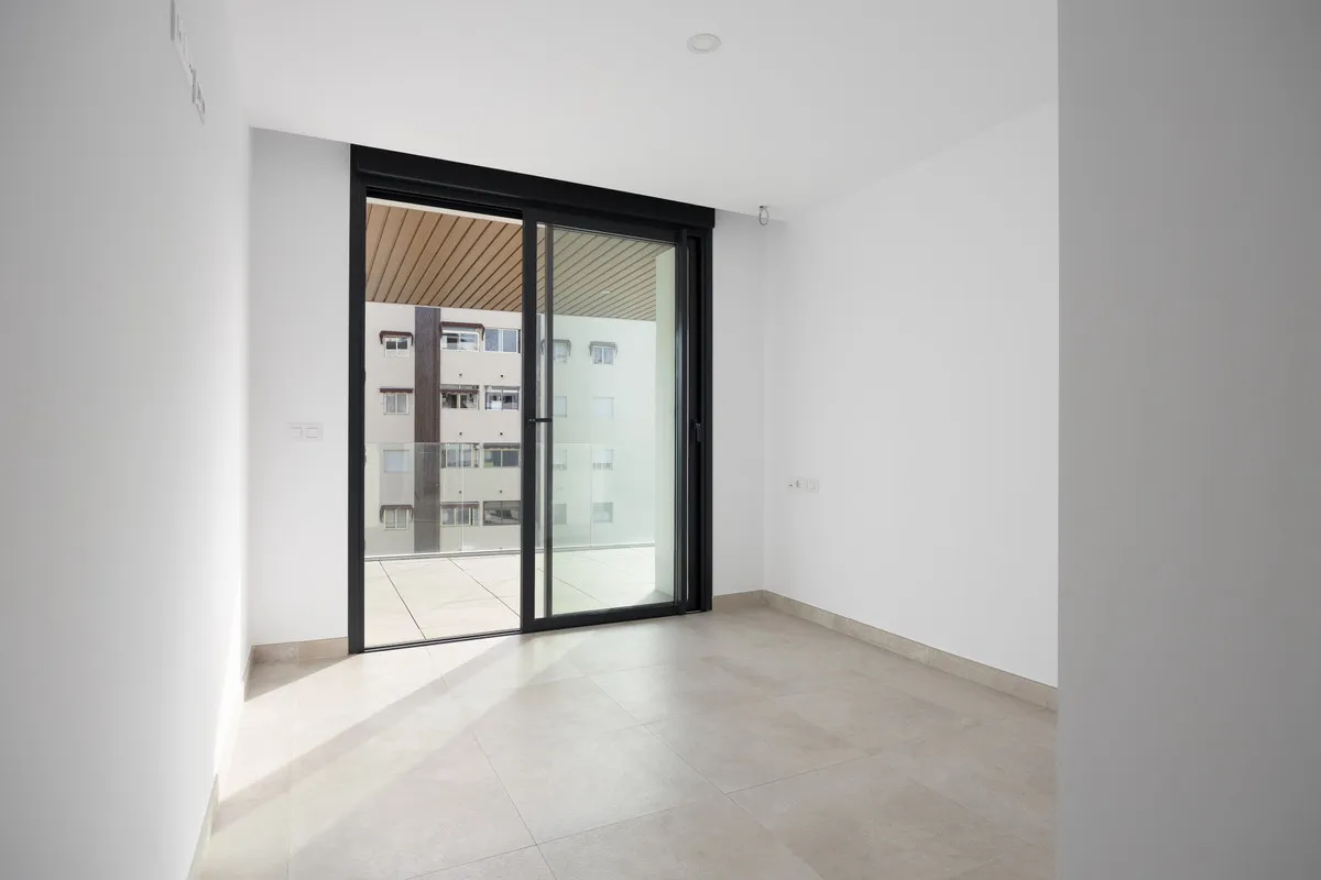 cf202ba9-ee87-424c-ad28-f9e9feece67a