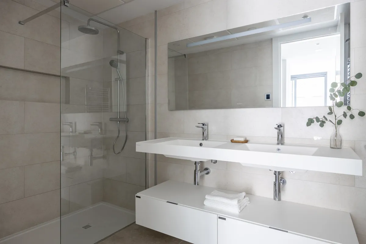 ee32923d-4d34-42d1-b8c9-138fc27c8b36