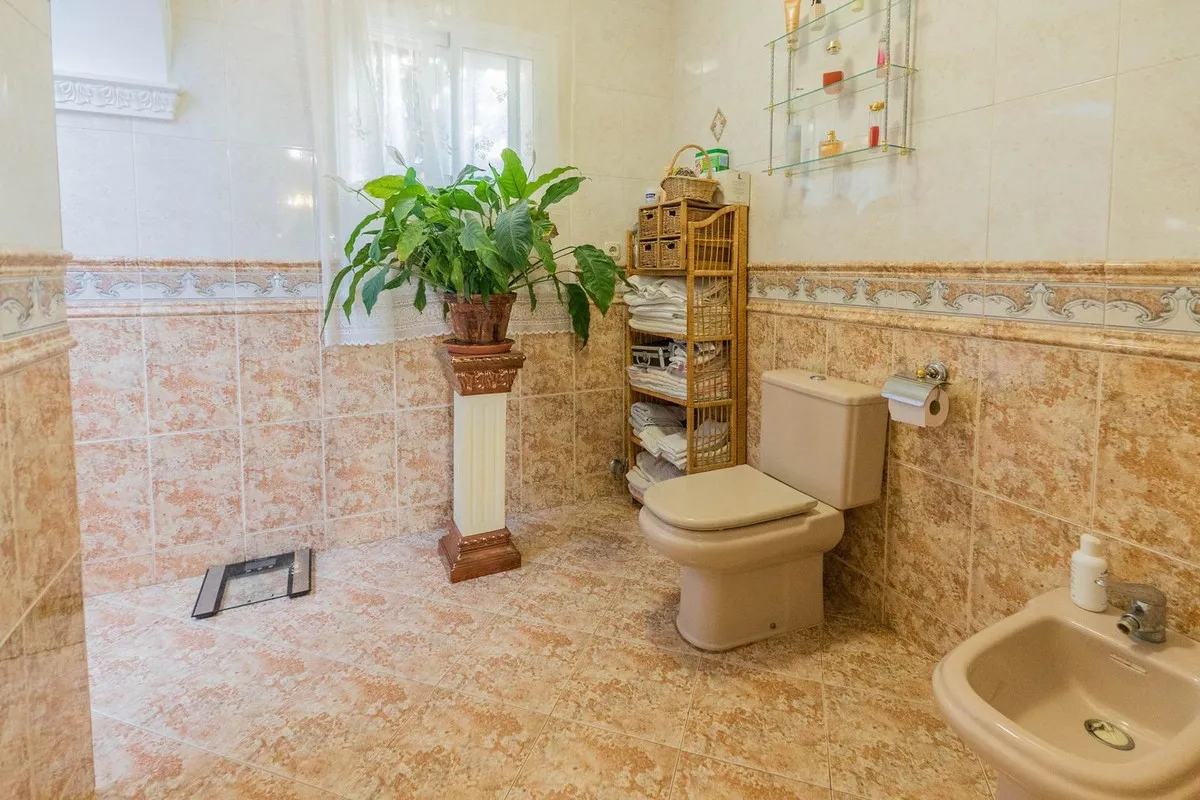 2bc912da-13f2-44a8-8be2-254b5f21264d