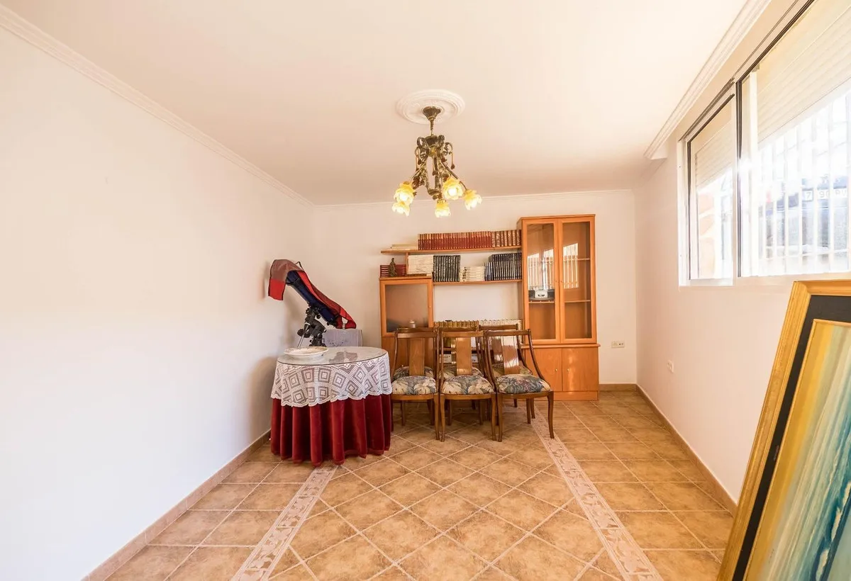 b5ccf9c9-a7fc-4ee1-91b5-c2fb81bb8502