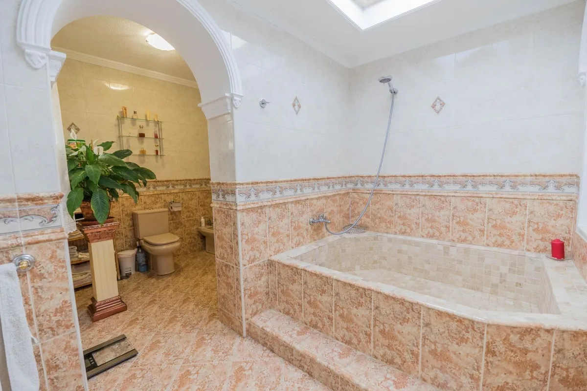 c4f4e8bd-19e0-4865-8fcf-27e5d36af812