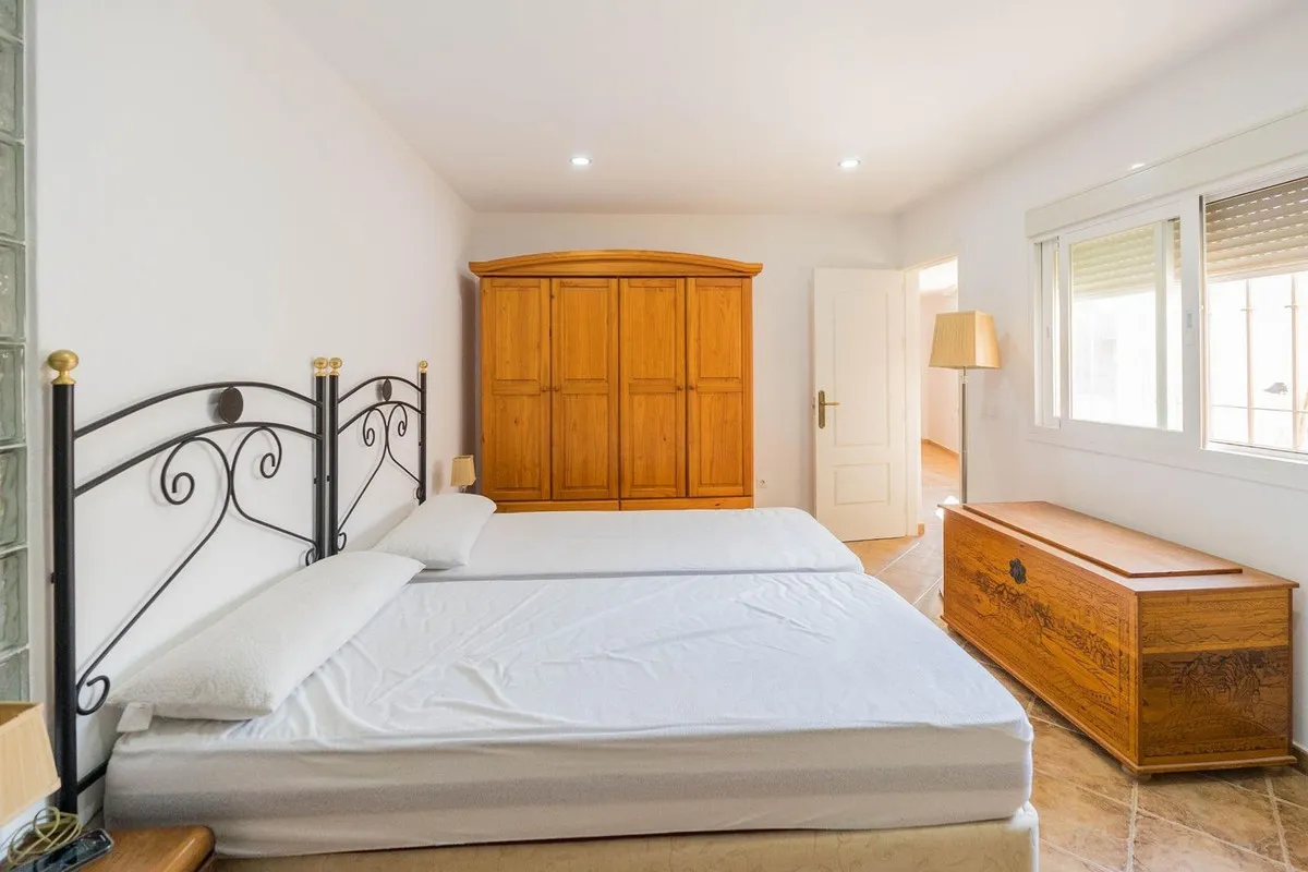 e2123c99-ae44-4685-87ee-ecb382697746