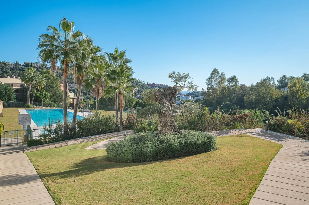 f965e19f-7ab6-4dc4-b0cc-0fcca7f5232b