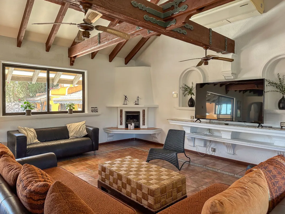 01998f26-a0c2-4356-a391-97689bb2c69d