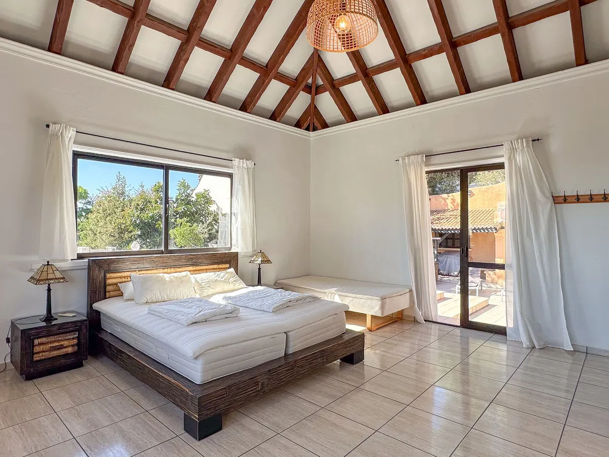 118b06c8-04ae-48d0-8a62-f0d3f3c838df