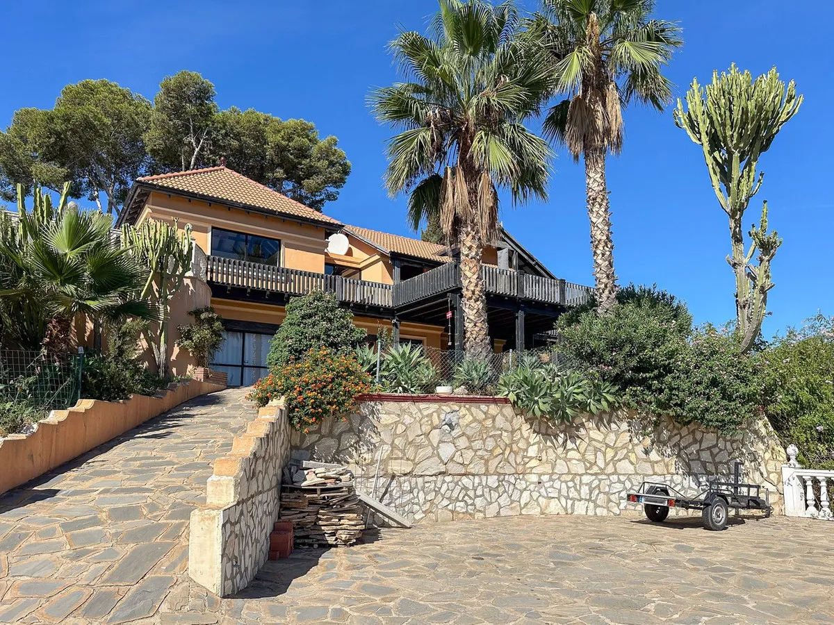 7f77732d-a9ca-4564-a3fd-31421cf77b5f