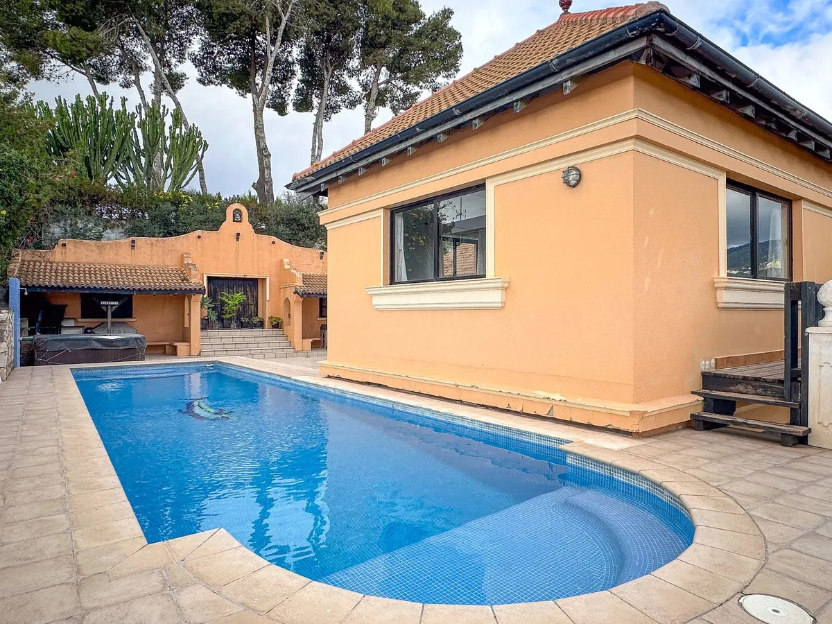 8eb4e4f2-5c77-49f3-a316-9e598e135cc7