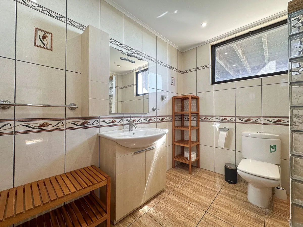 b7d8f8d4-7da6-46f9-bf17-82465675c65d