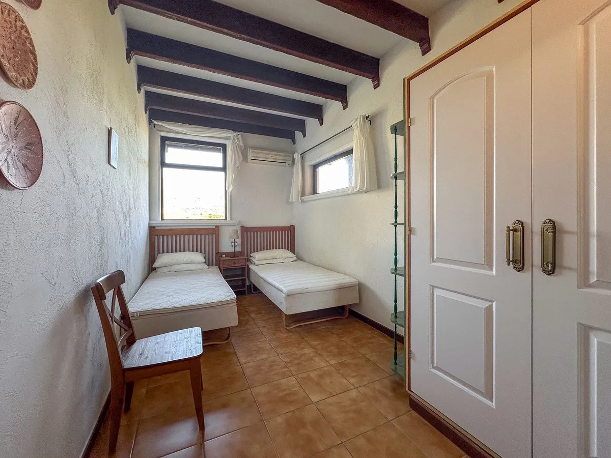 d096041e-6ff1-4054-80ef-812da169c188