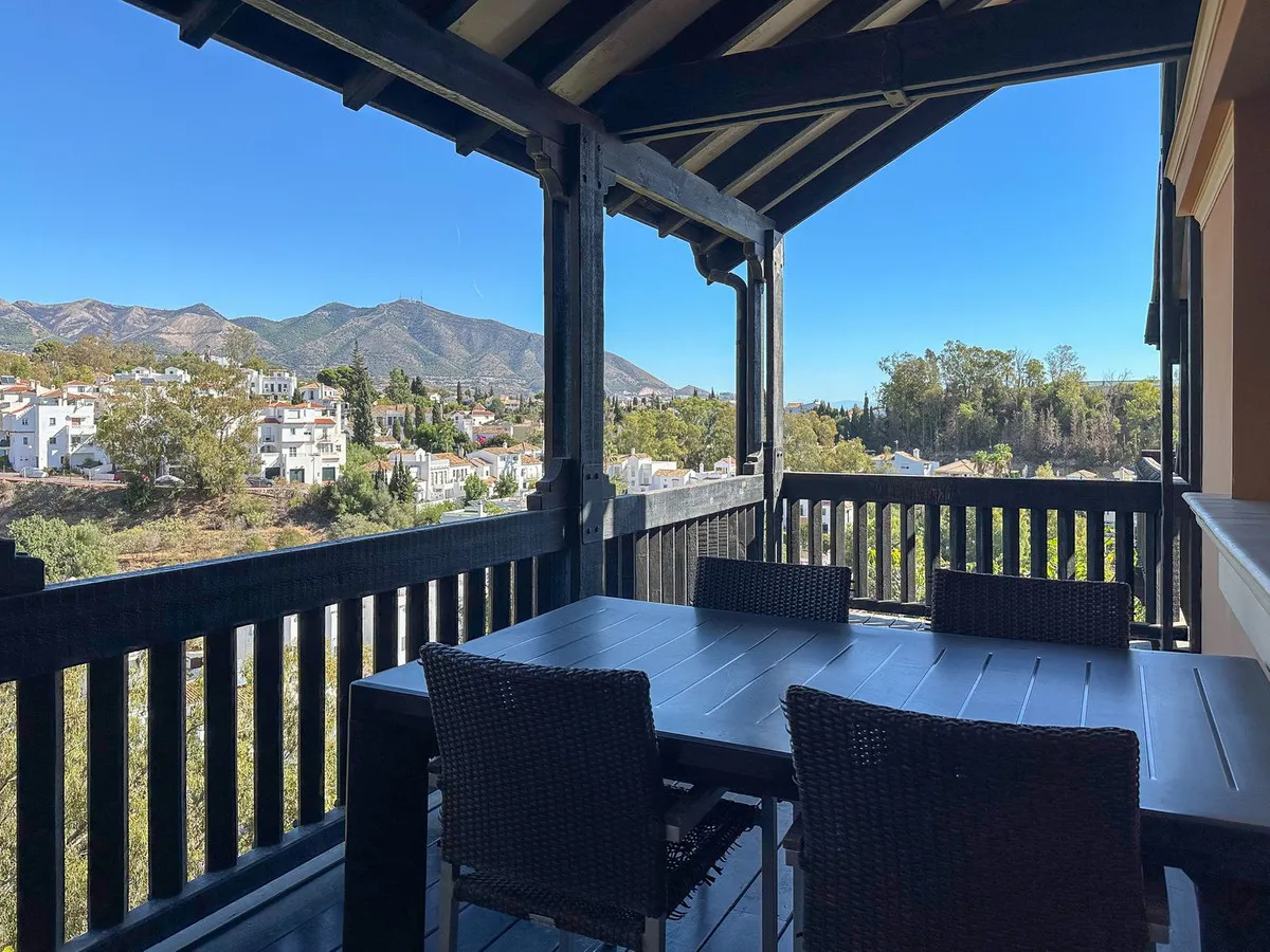 d1bb9b58-b2d3-4ce2-bb50-e28caa2a36e8