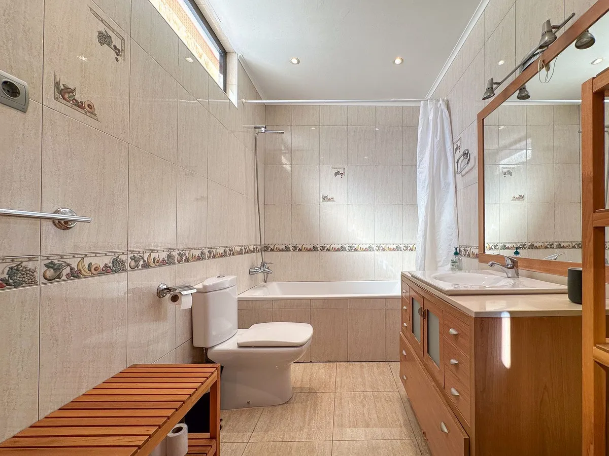 d2eaf695-5387-4576-b46e-e293f6e5a800