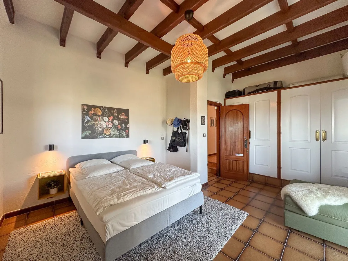 dd1ec5cd-18a2-4a95-b4bd-d801211b0a4d