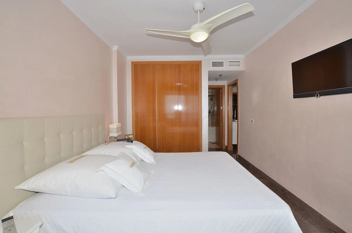 0978ceb8-b0d3-44f4-b3e2-ae3660ba2301