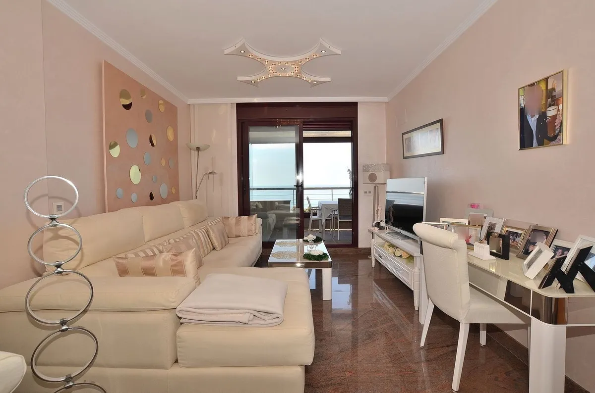 7567cddd-9f2f-4b6d-99e4-d11eb8115fcf