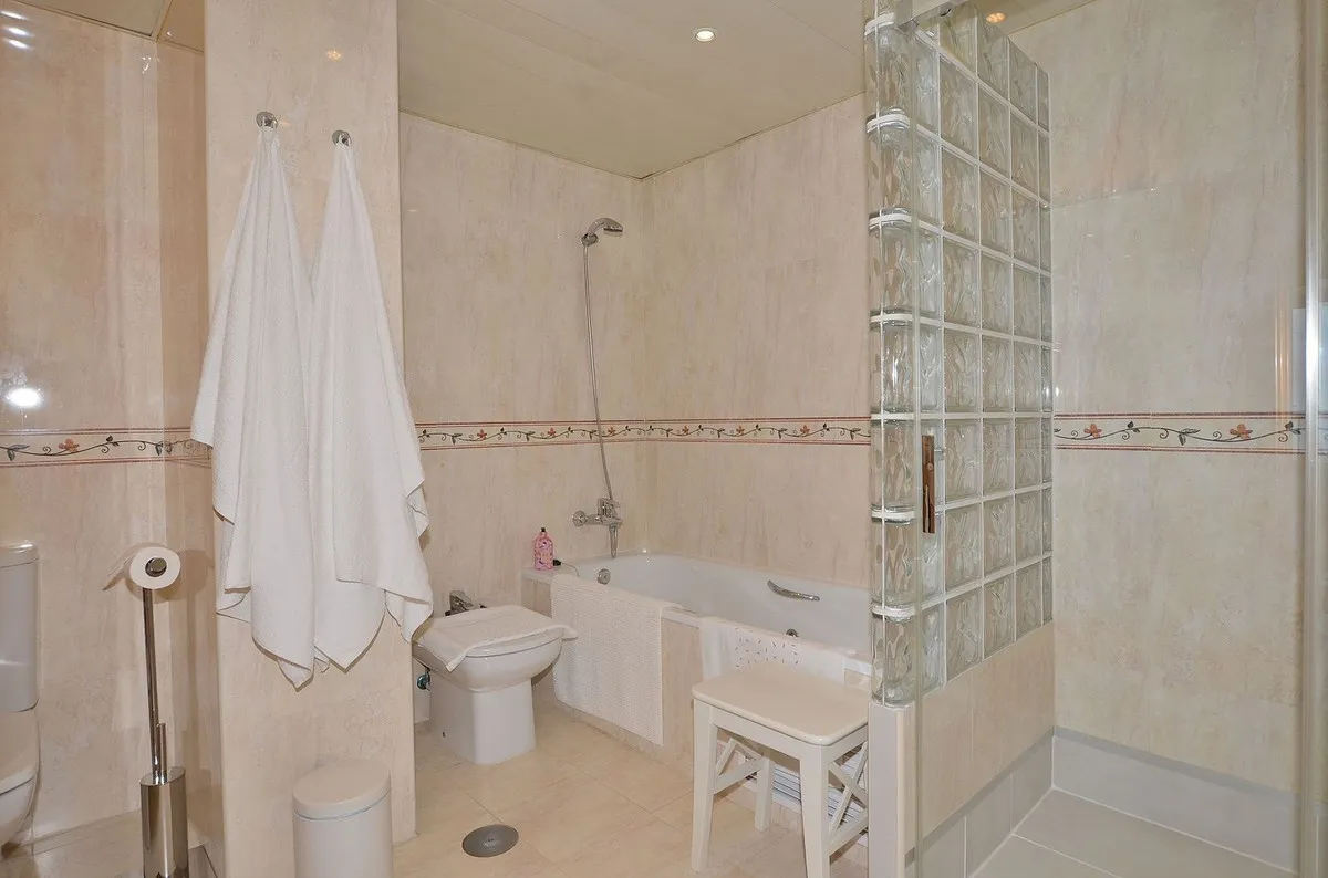 76fad2bc-e4b8-4392-8ba9-1f691bf4b4bf