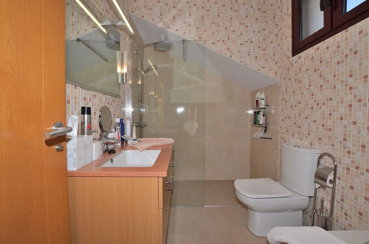 8897f674-3a9c-4a40-8821-51927dc063d4