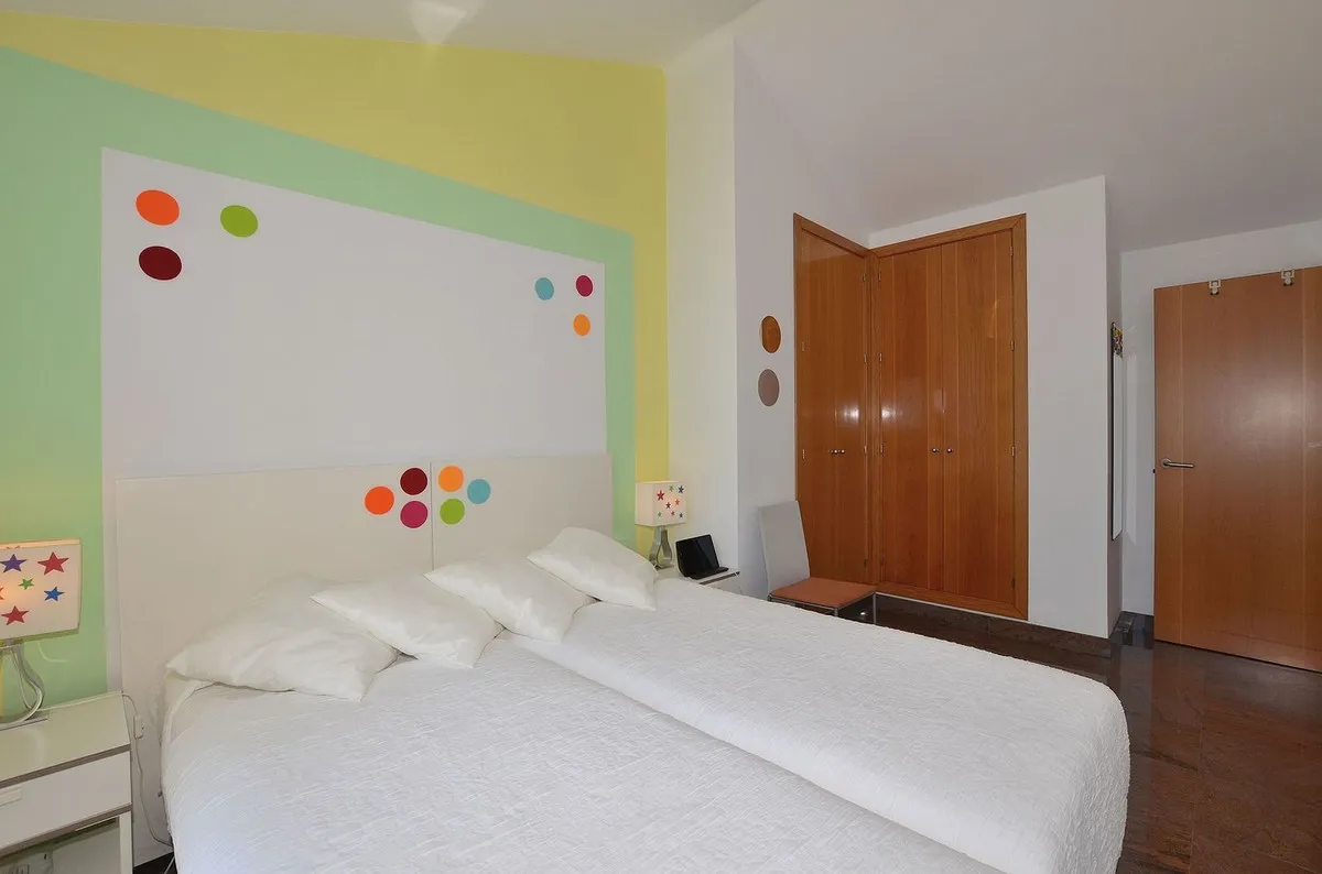 989d3db7-4b9a-4a18-bee1-a891b247fcf5