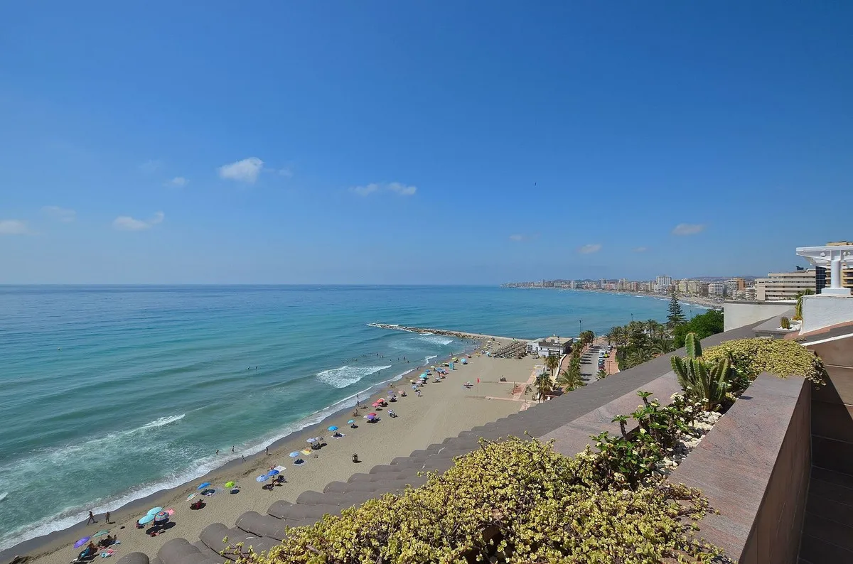 aa500d93-4d78-474f-bdb1-2a3fed356e2d