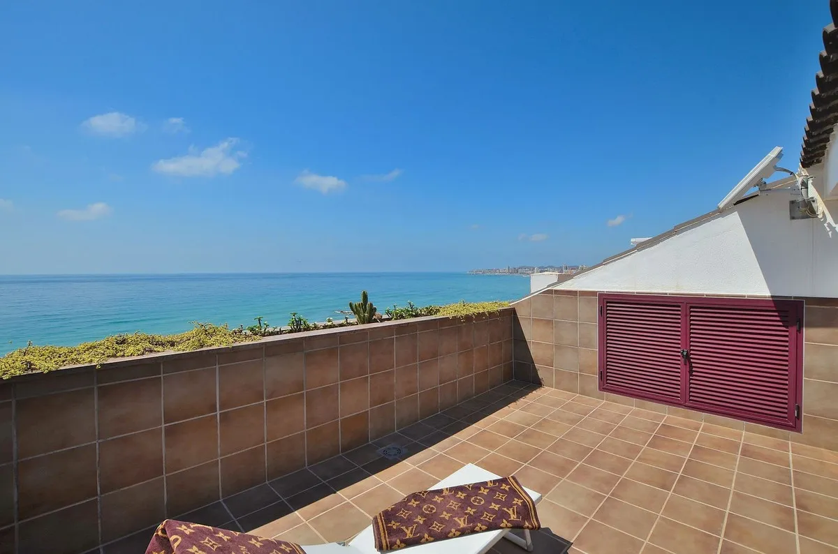 ce0f701d-590b-42f1-b20b-d31bbb988206