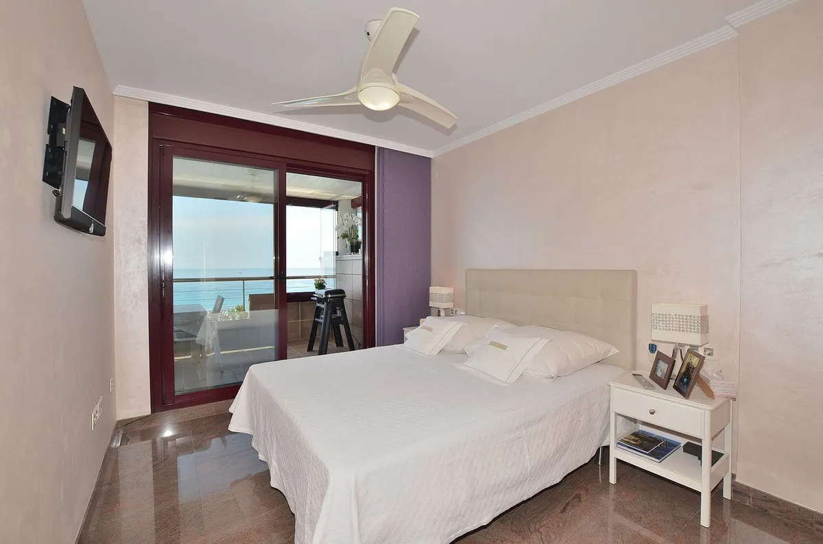 fa3601fd-9bf0-4f6b-89e8-7f9abc23bb8b