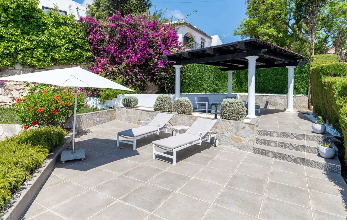 7a253cd8-7911-4eef-b9ee-343406808db8