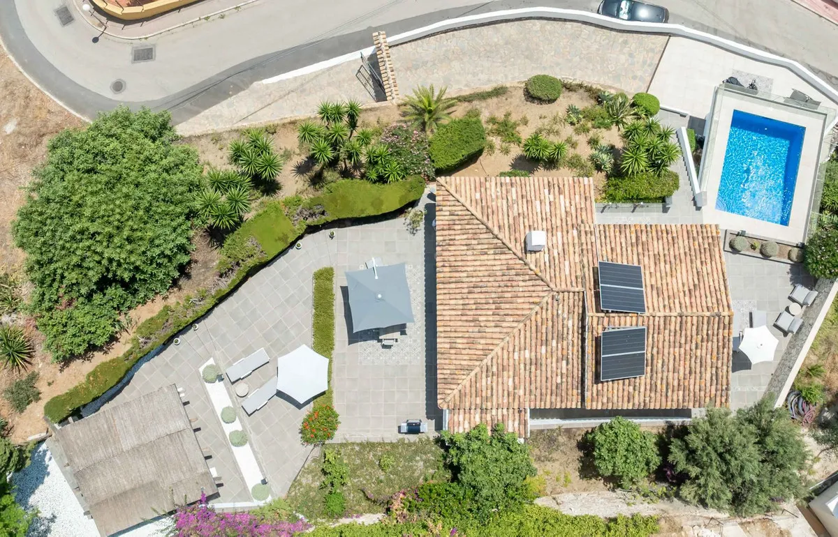 8c230202-7ca2-4a87-9c33-3dd9b44f06be