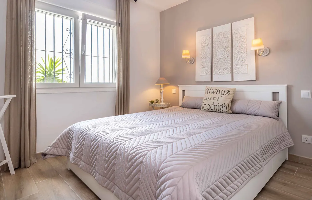 e8e0580a-8337-4688-9824-3a6d114d9fc2