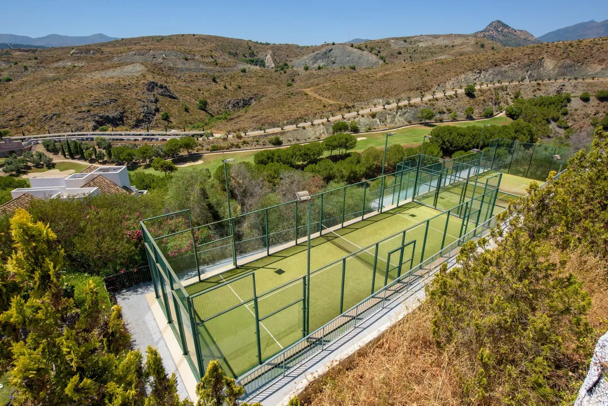 28e1c853-723d-47c9-8215-c1b4f70fe41e