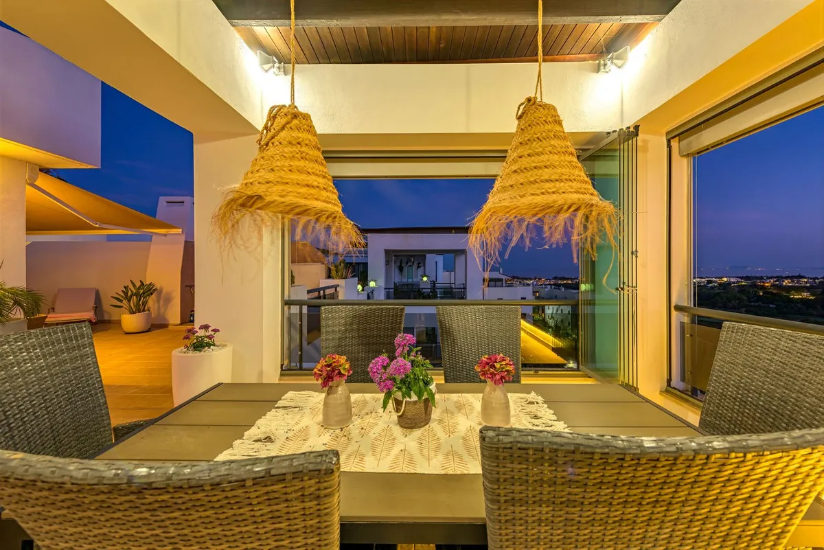 b9930051-ec42-466e-8664-2888f5dfc5c5