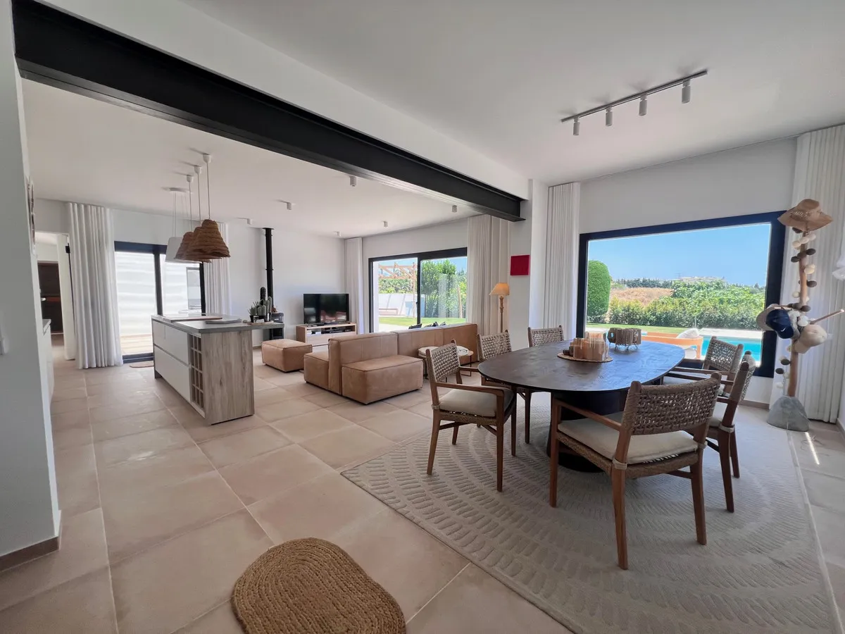 8308601e-7731-46ea-b75e-f007419efda0