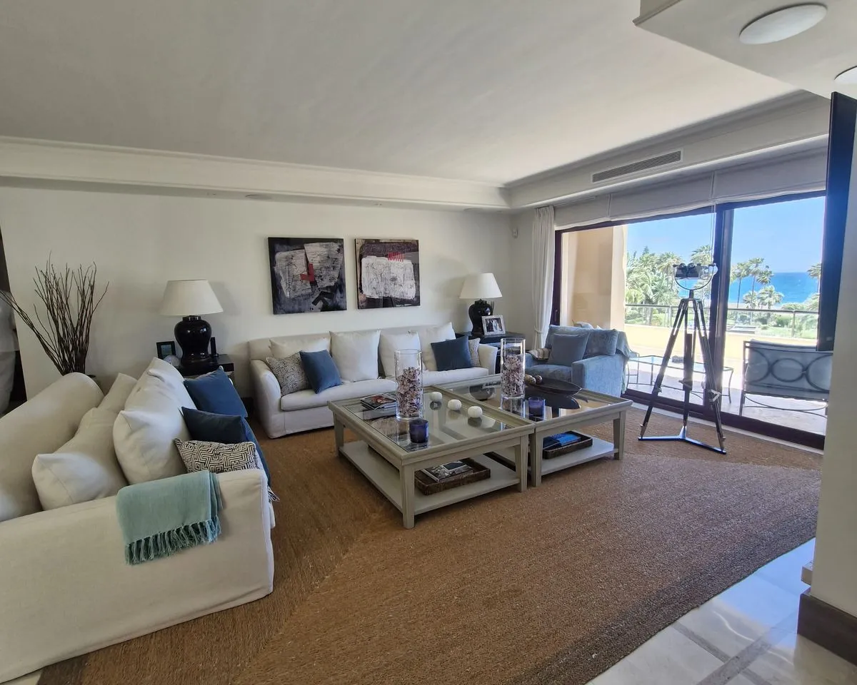 4e9e947b-7f38-4bd5-8b80-a5f976a8b04d