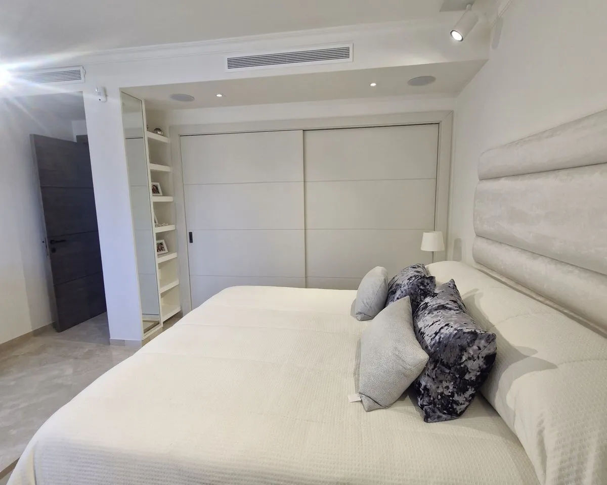 ab99570c-a65b-400e-81f2-fe4a33b977f5