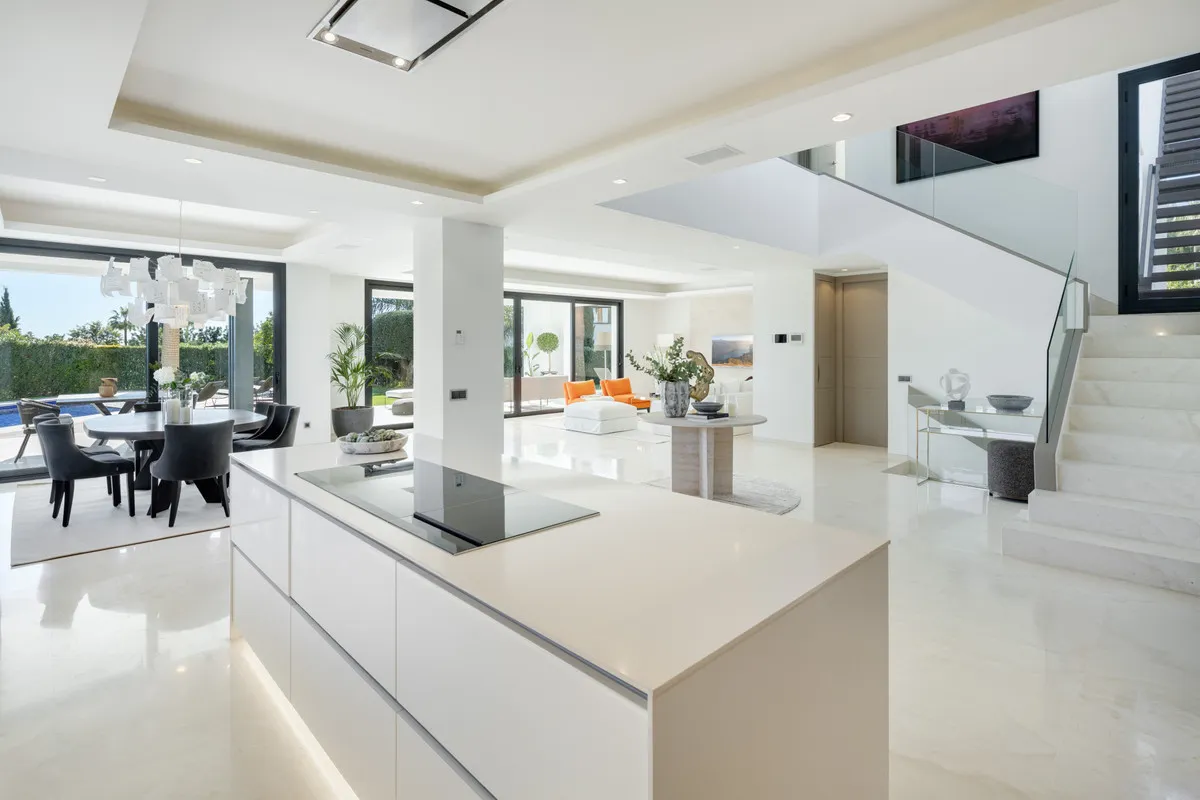 cf011d91-11a3-4073-83eb-09063097c30b