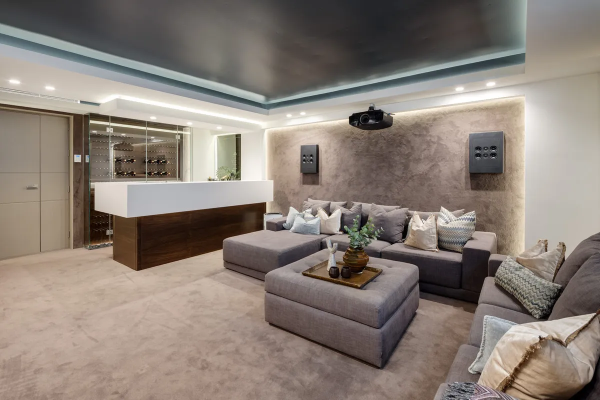 e14f14ae-9312-4ceb-9b57-bf6e5abca016