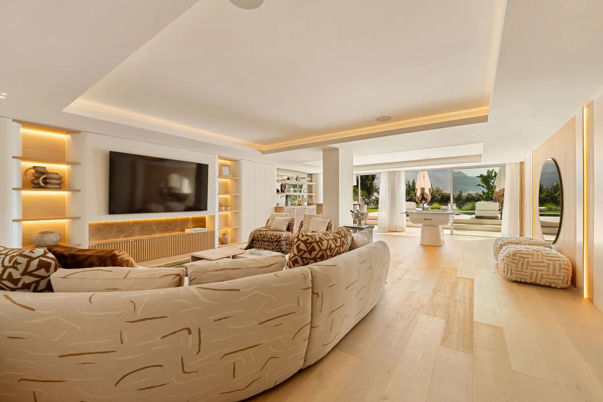 02b11c5c-6483-4b79-90eb-0f7d2fcb8a3a