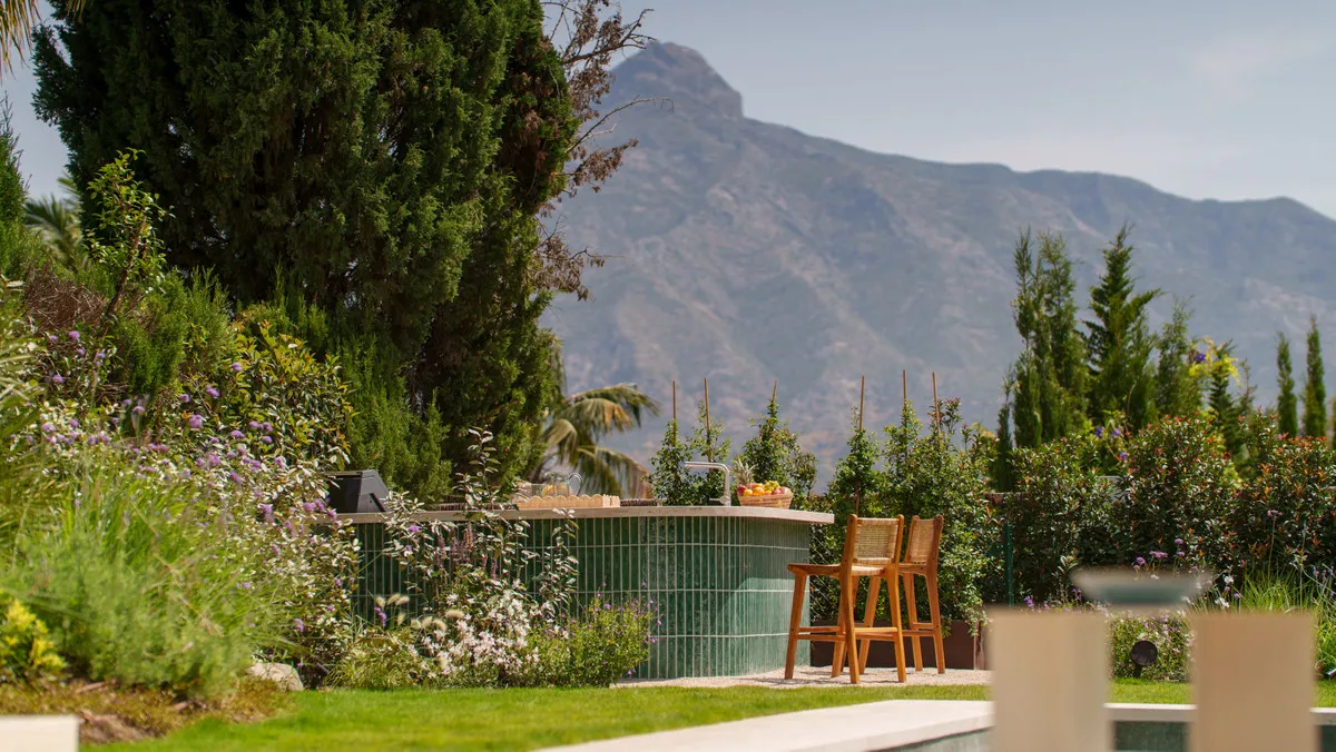 37c0c5eb-721a-4f9a-9820-5cd9ef0e22ea