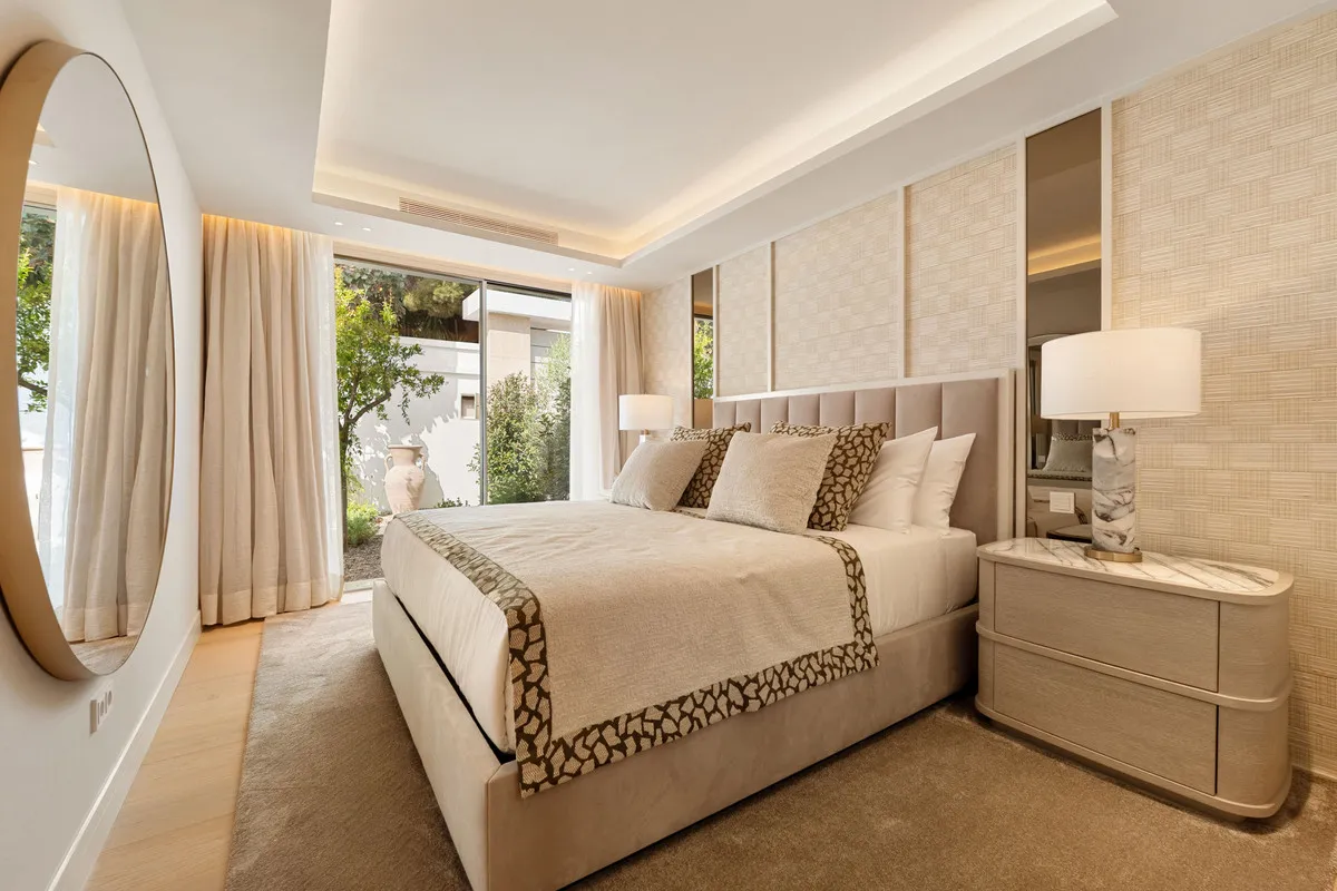 c6446d64-9cc7-4bf9-a961-83f53a4c1659