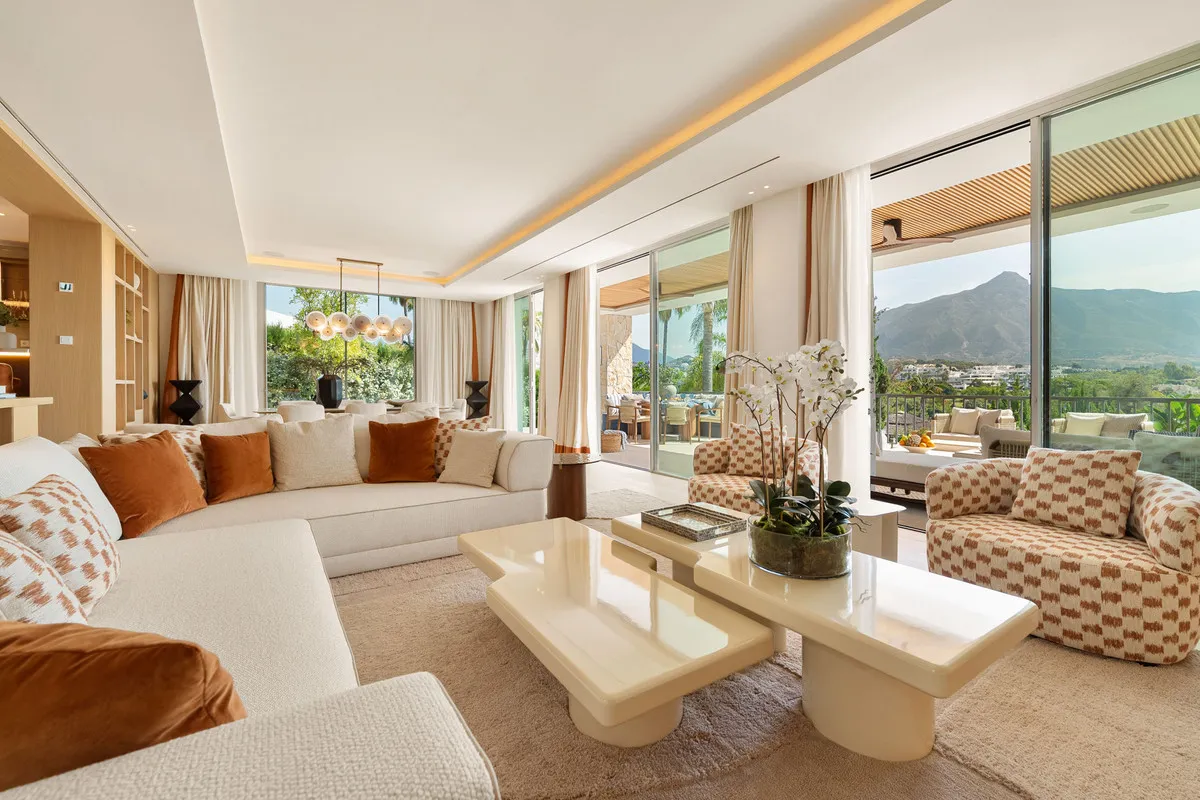 ecb6feaf-f724-42c4-bc64-02818a369ec0