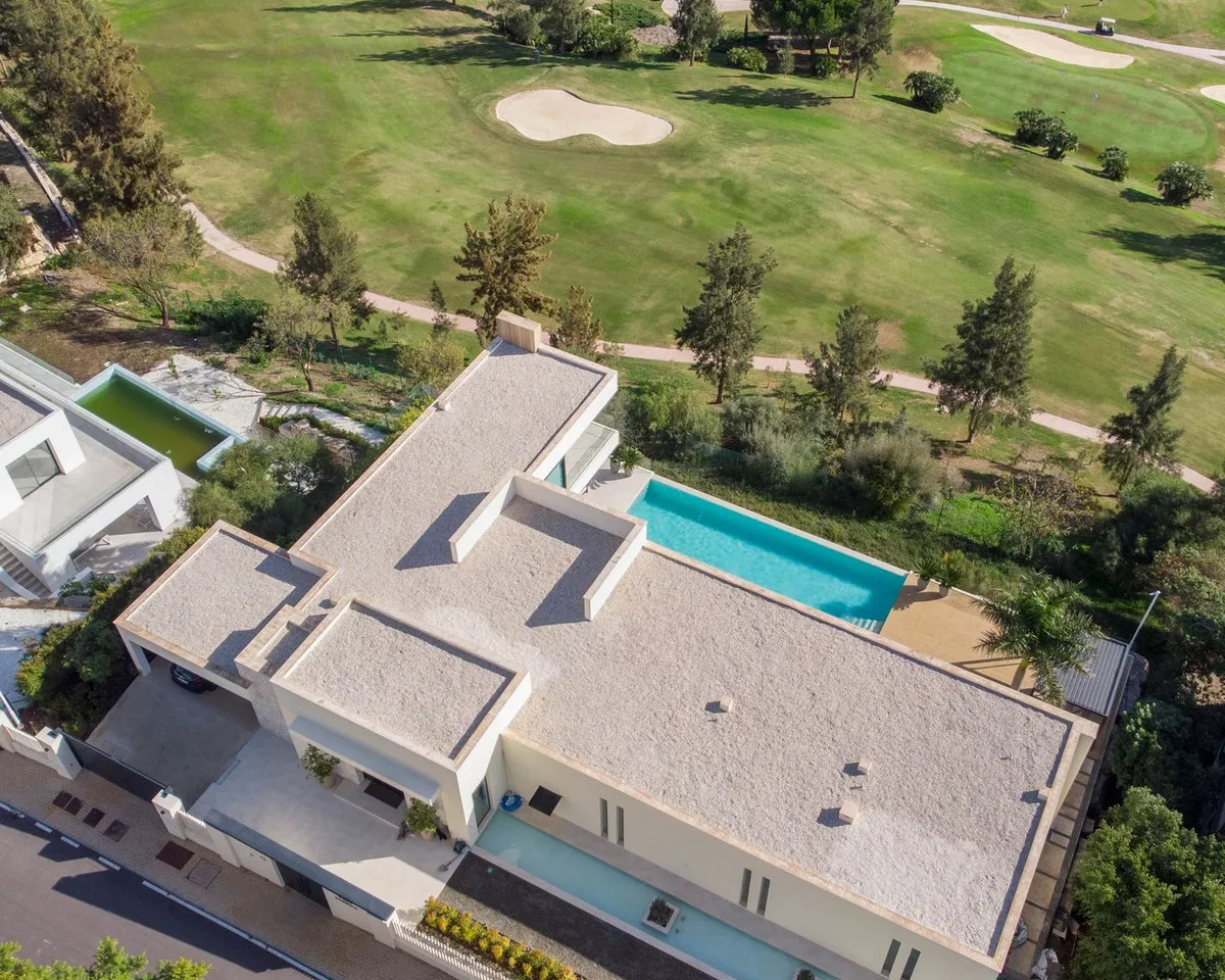 4d0618c7-9db5-4df8-88a3-8aee2b74441b