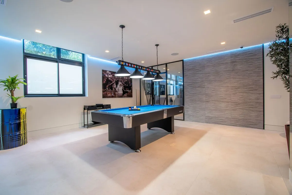 6a1c751b-32a7-4d78-b93e-b5f9c3663cd0