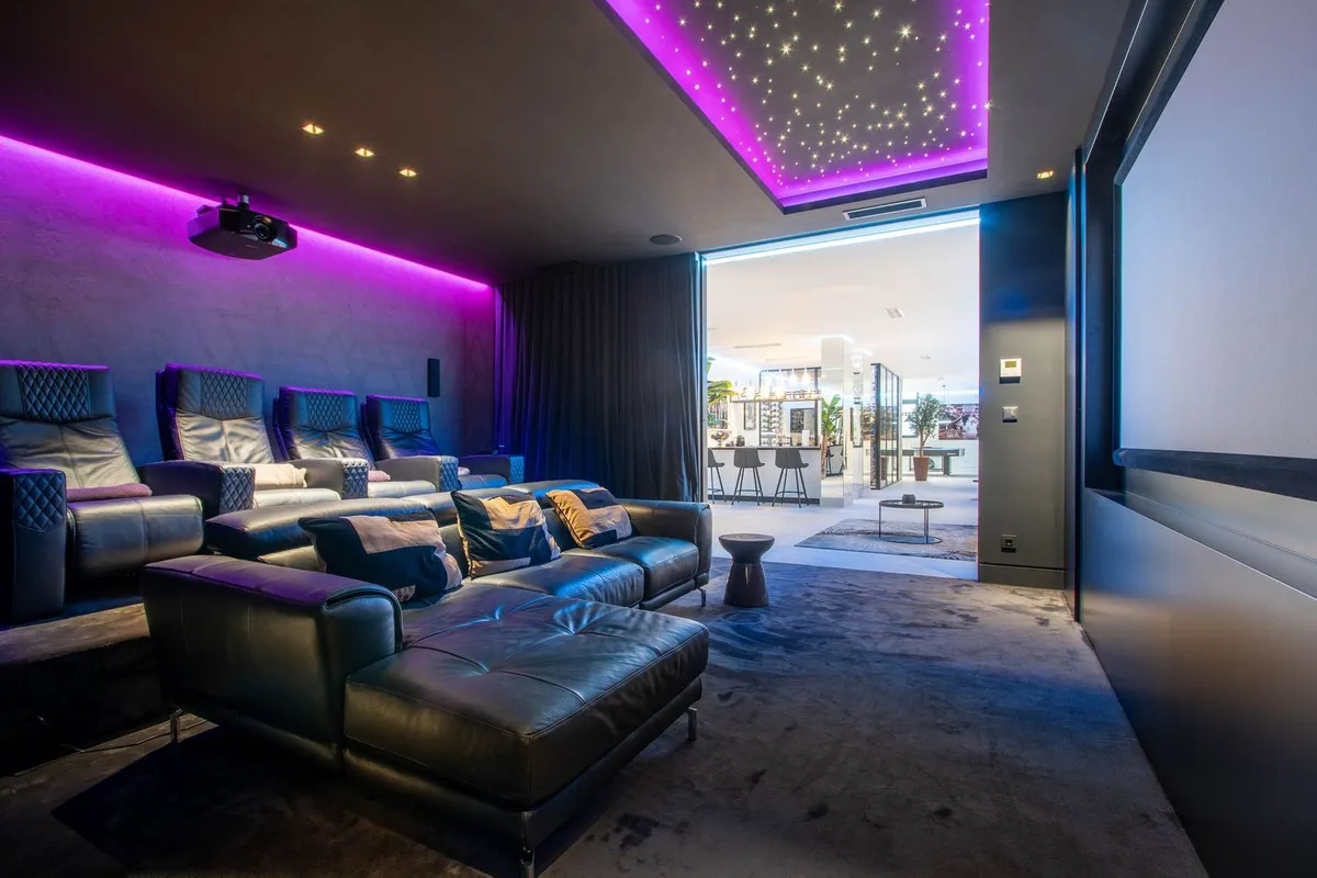 7127d5a5-3f7c-48d3-9e66-9091a850fd95