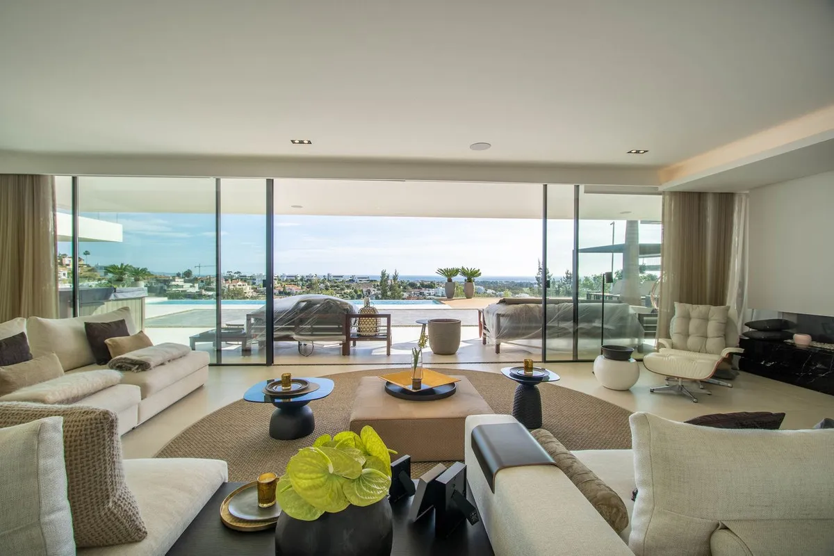 7b5d49c9-5eb7-4958-85f7-ade489339c2d