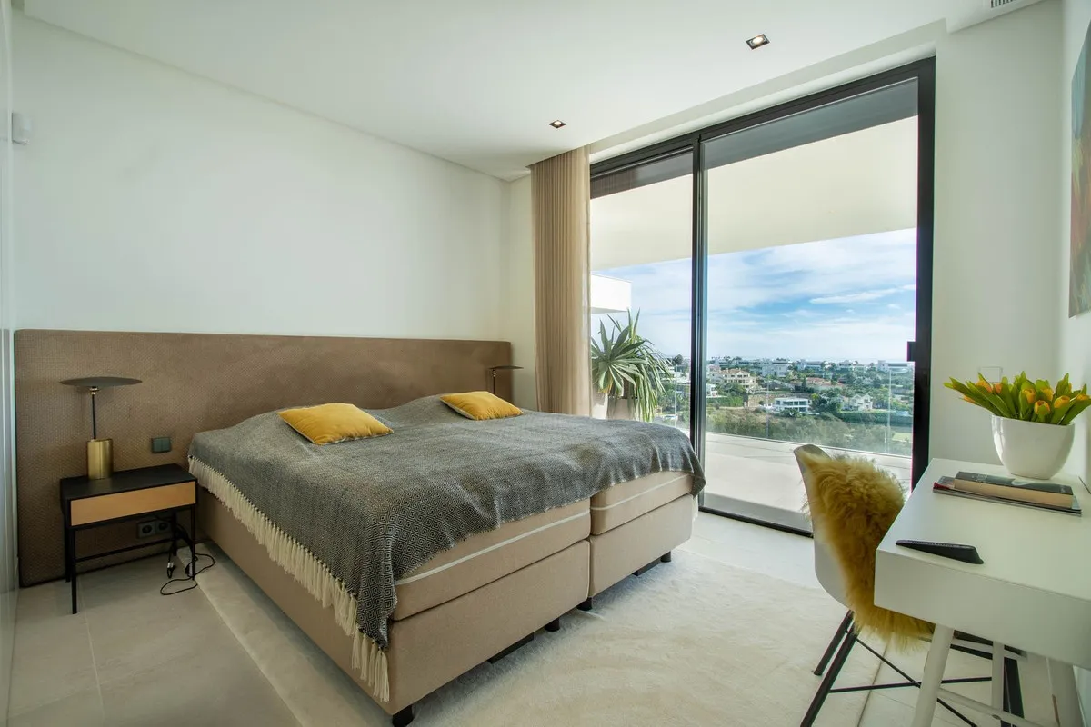 b54a31f0-a290-44ad-ac08-ca47846d131d