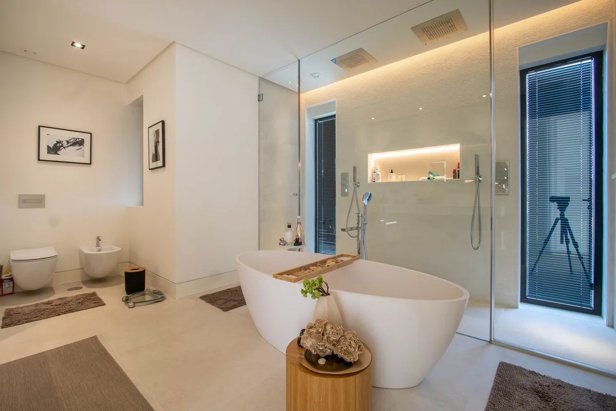 df4ca9fc-ba31-4903-9494-33cc69ad6aae