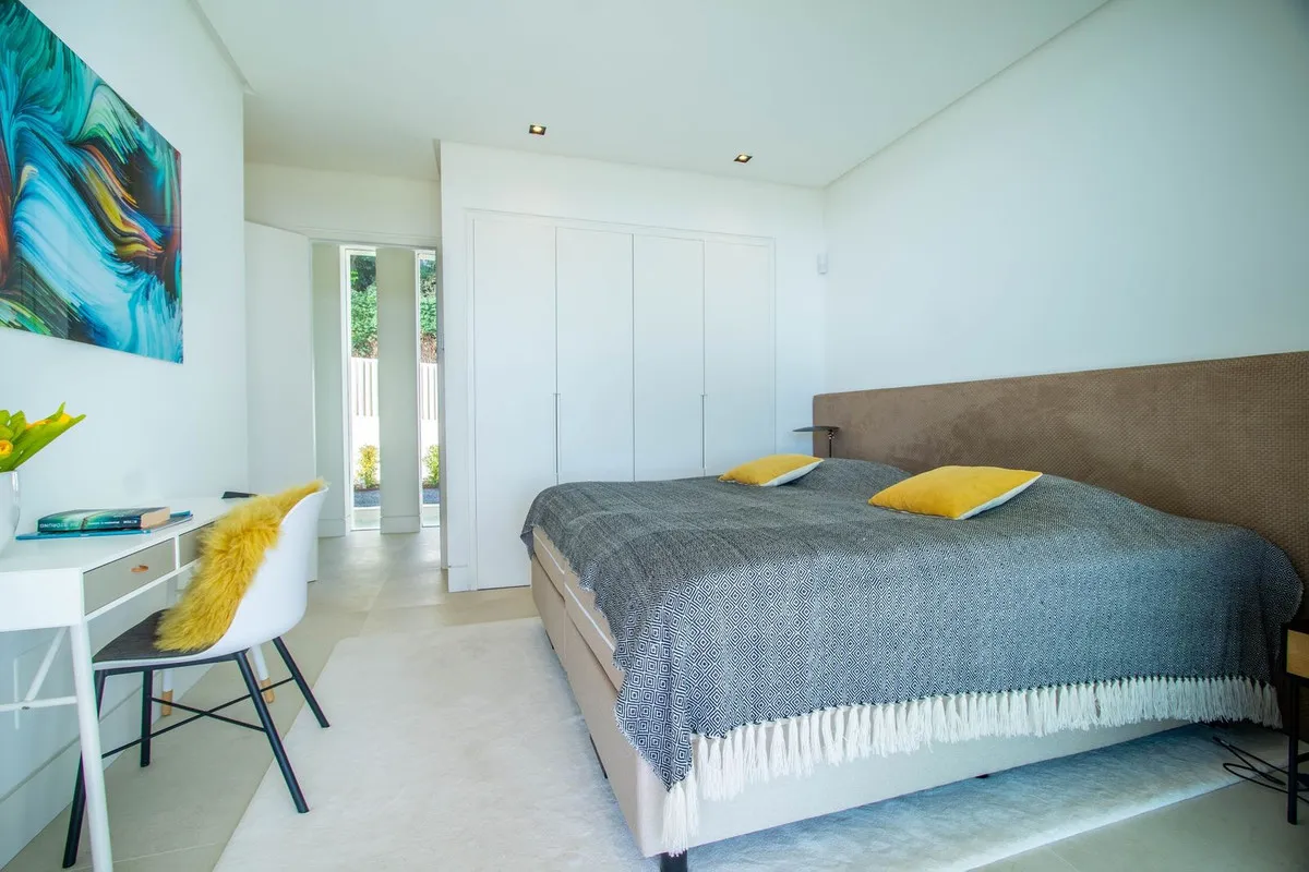 ef3d9a4a-f82e-49a7-a3a2-751954d802fb