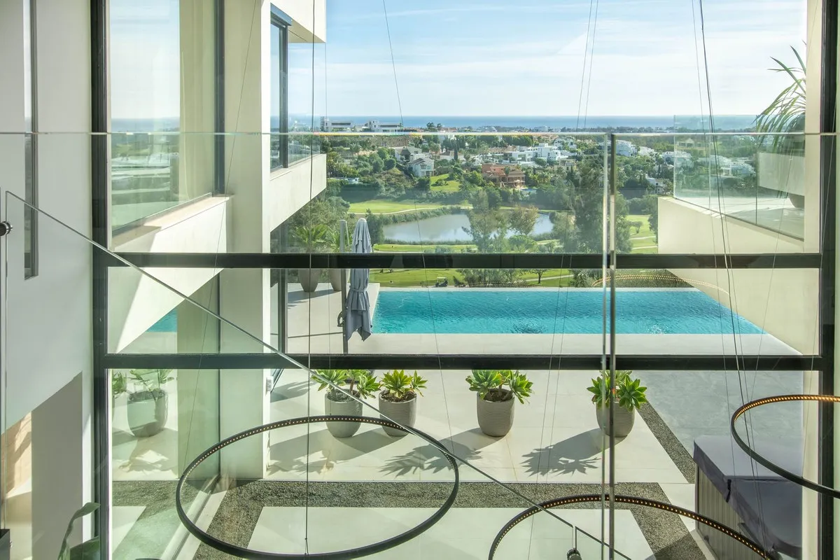 f289f09f-ab66-4324-b192-ee939a94aee5