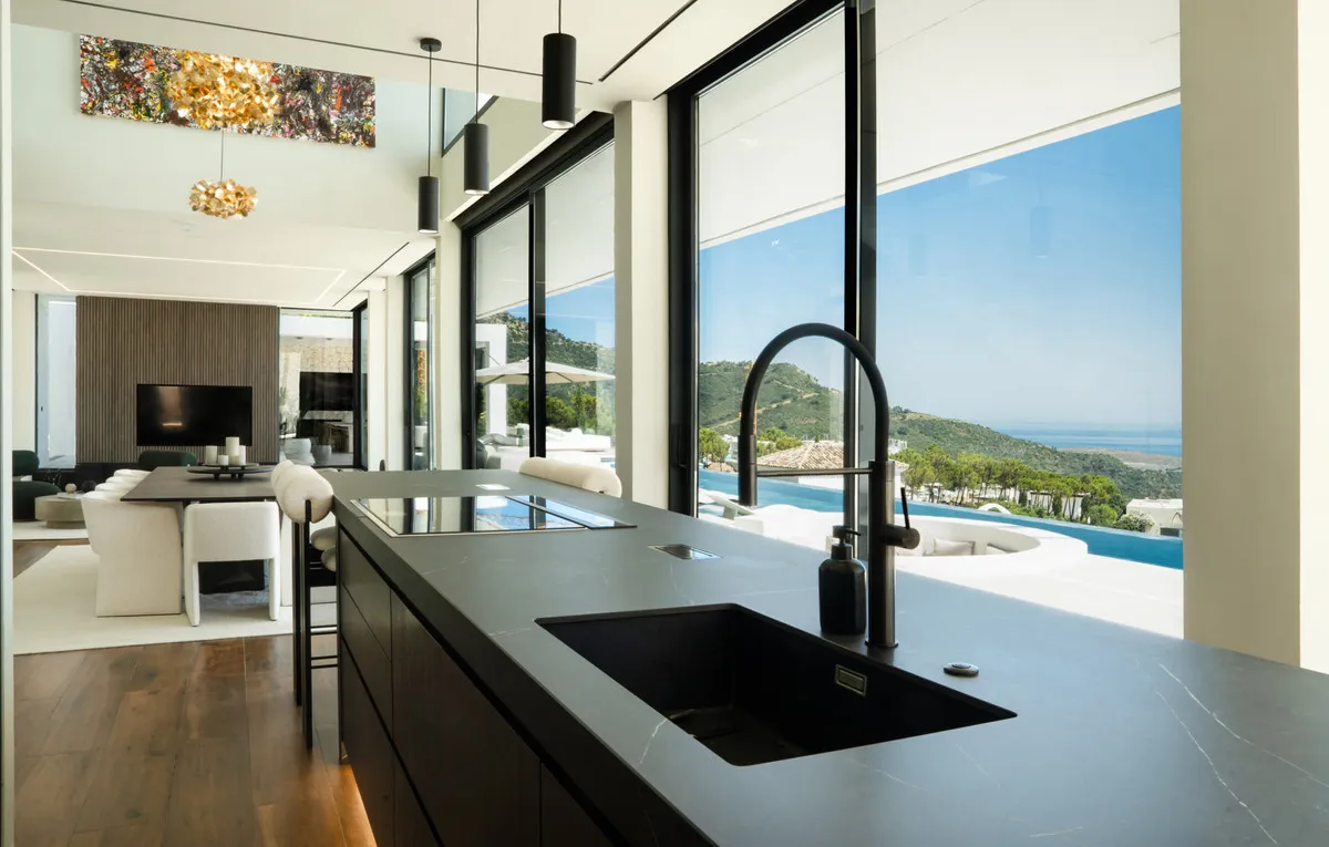 25e5e31d-383f-403e-a6d0-535d8f5e2bdd