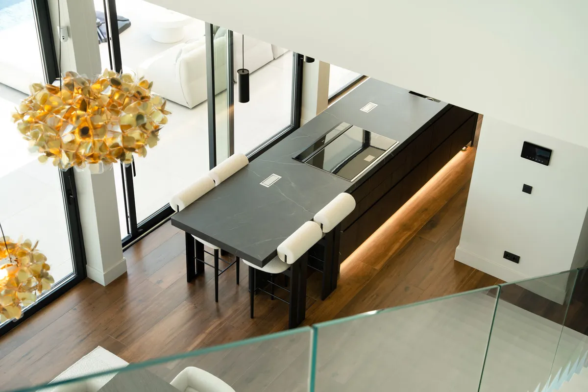 2e08cb4e-ebbd-4bea-834f-6ee807af261b