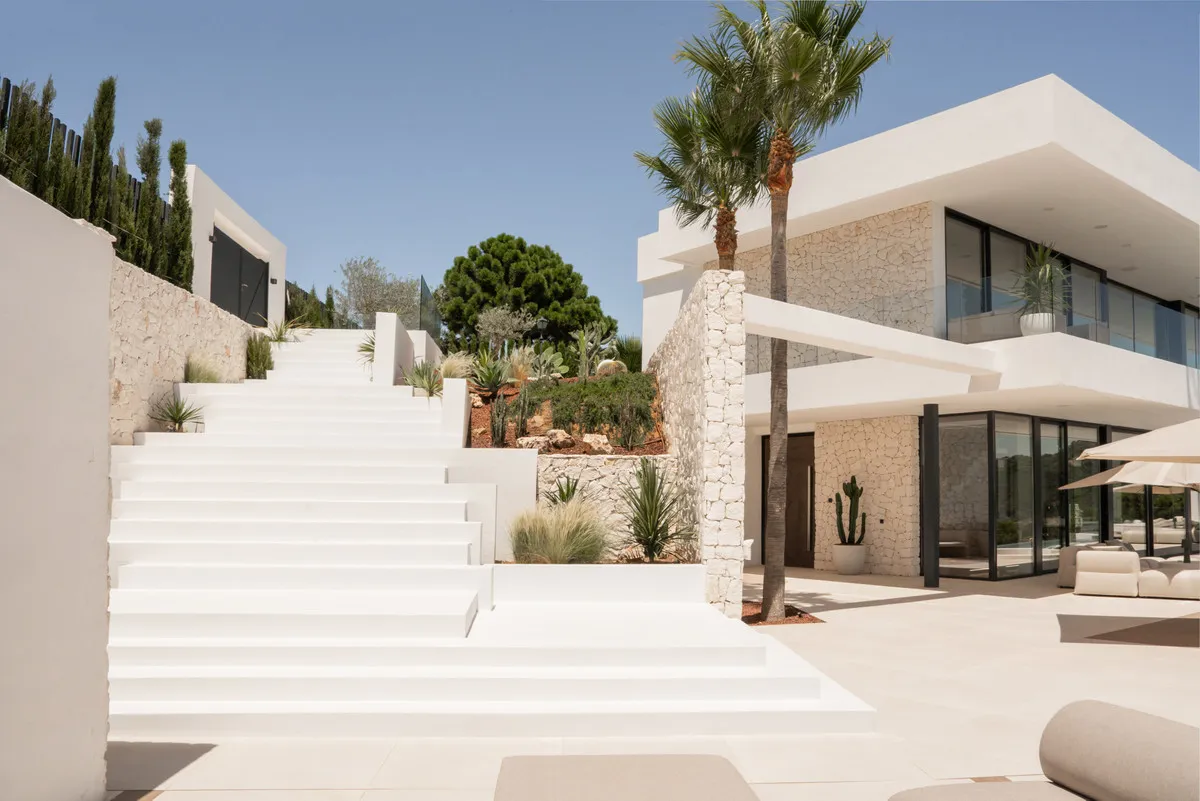 b252e71d-39bf-454d-8e39-311bca6efef8